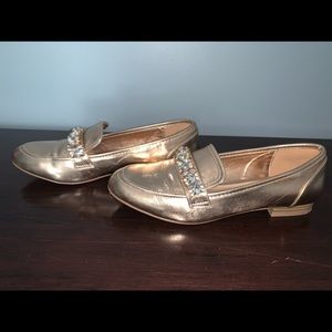Rose gold loafer with jewel buckle